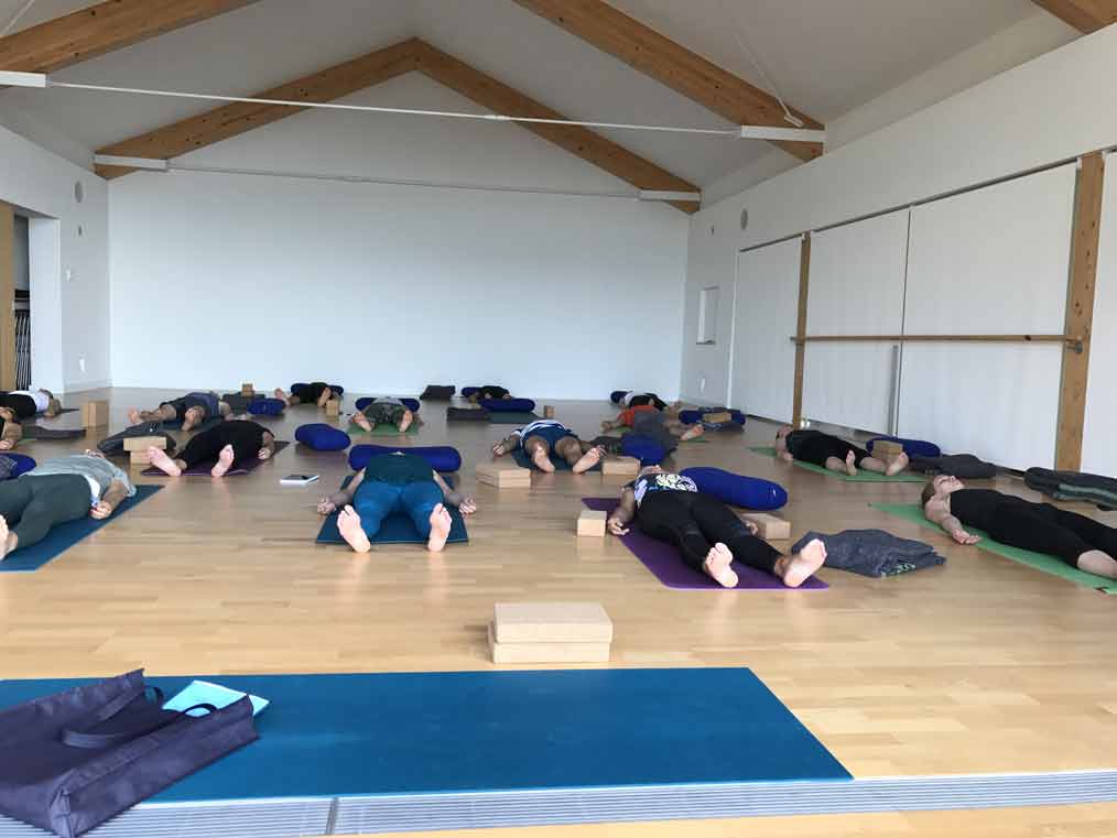 Lina Franco dispense des formations au Yoga