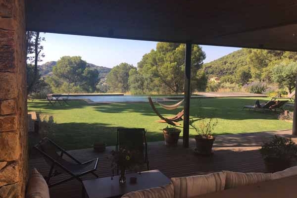body-yoga-paris-stage-BEGUR-2018vue-exterieur